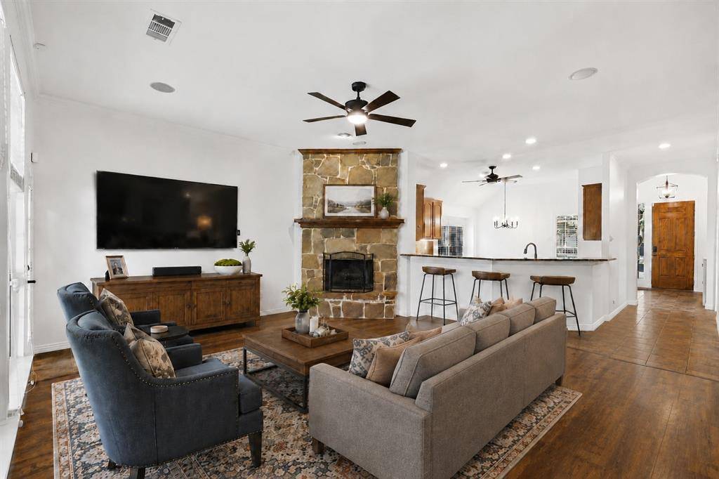 8210 Carter Street, Lantana, TX 76226