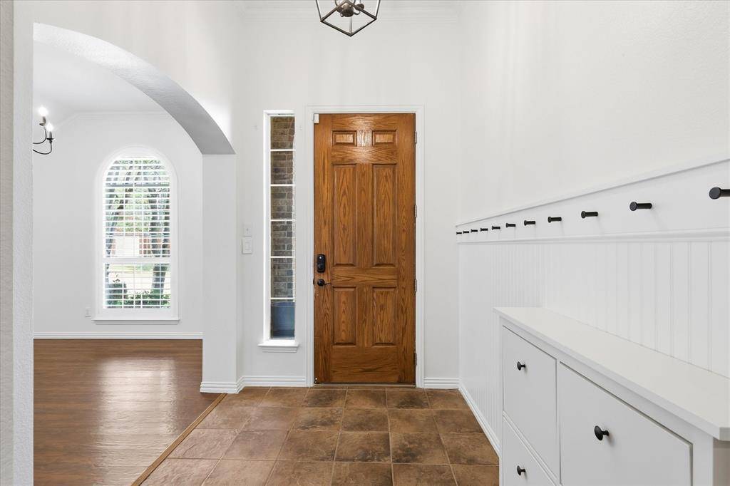 8210 Carter Street, Lantana, TX 76226