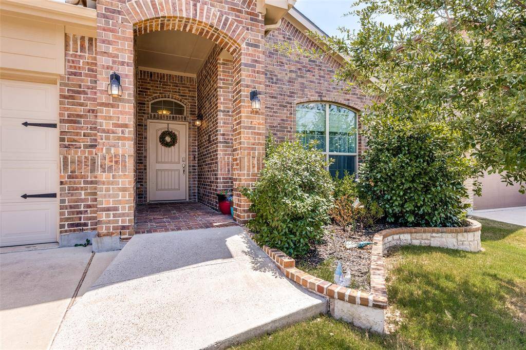 1148 Lakeville Drive, Fort Worth, TX 76177