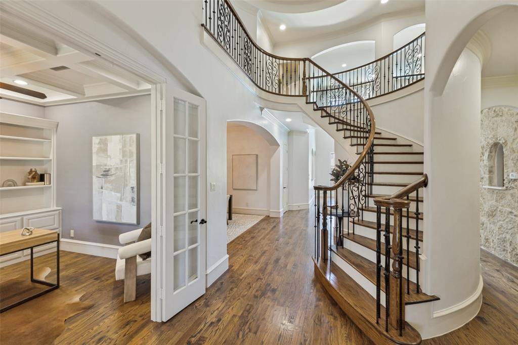 6729 Kenwood Avenue, Dallas, TX 75214