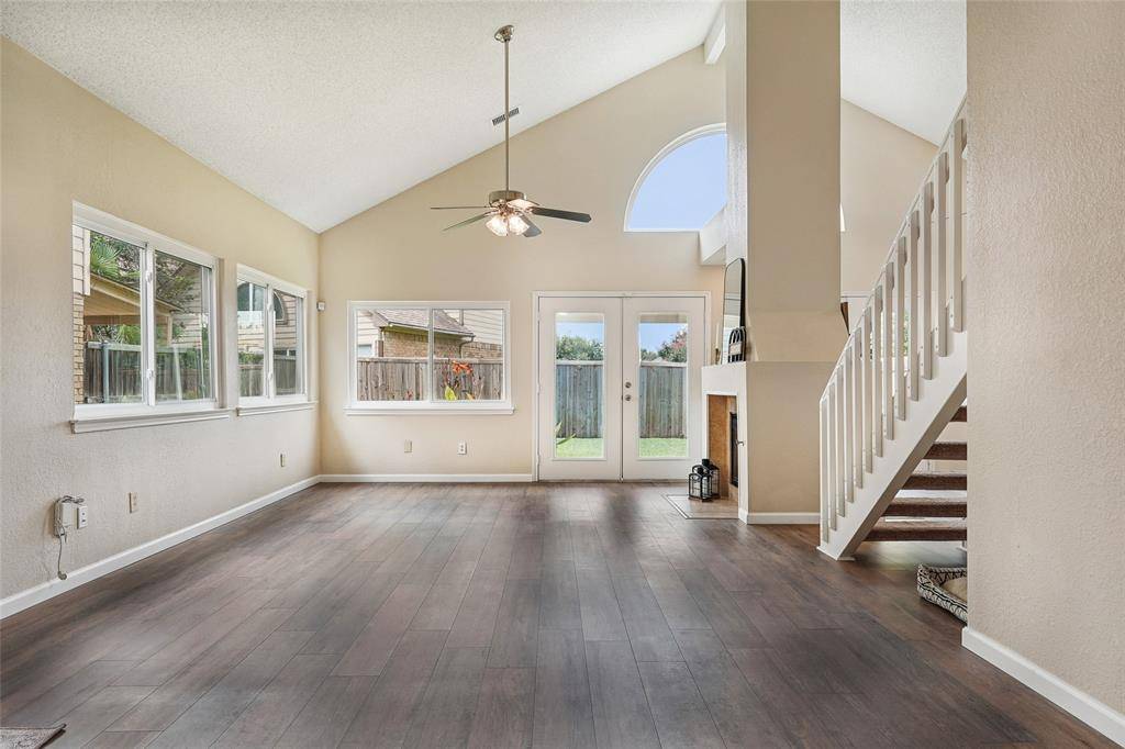 1209 Broken Arrow Trail, Carrollton, TX 75007