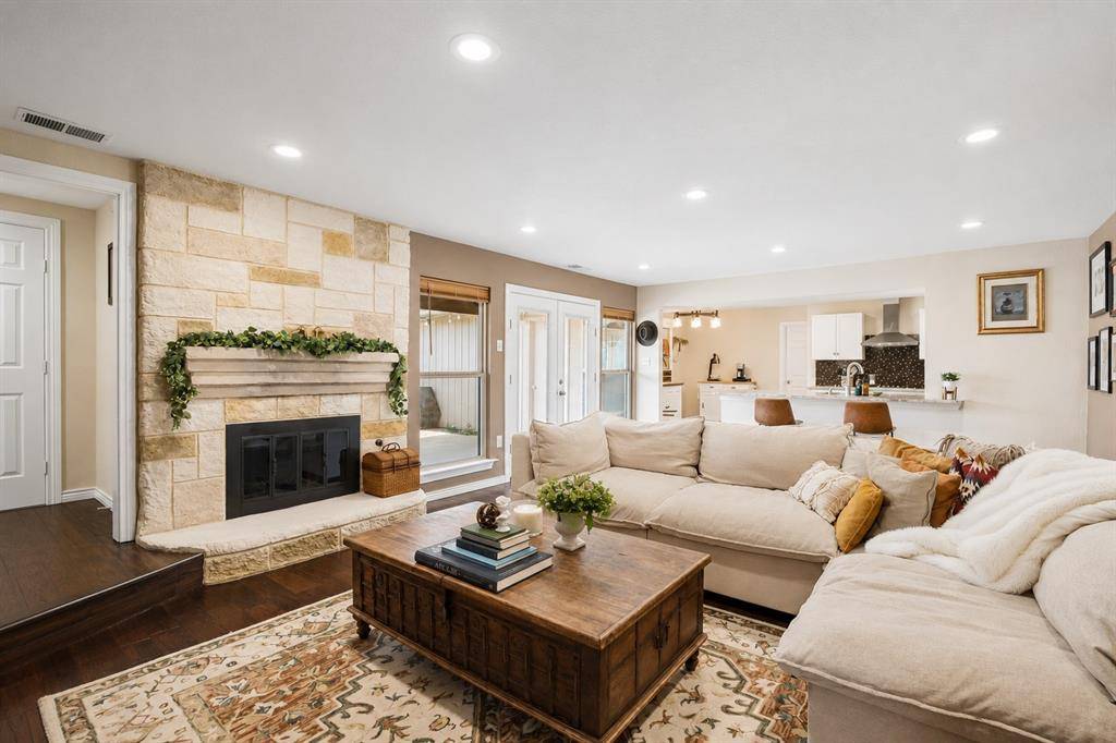 1433 Lincoln Place, Carrollton, TX 75006