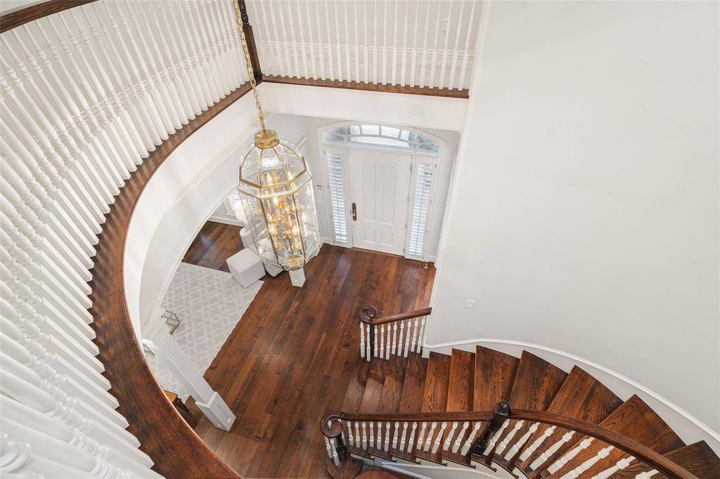 7 Knightwood Court, Dallas, TX 75225