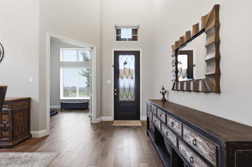 10322 Trail Ridge Drive, Fort Worth, TX 76126