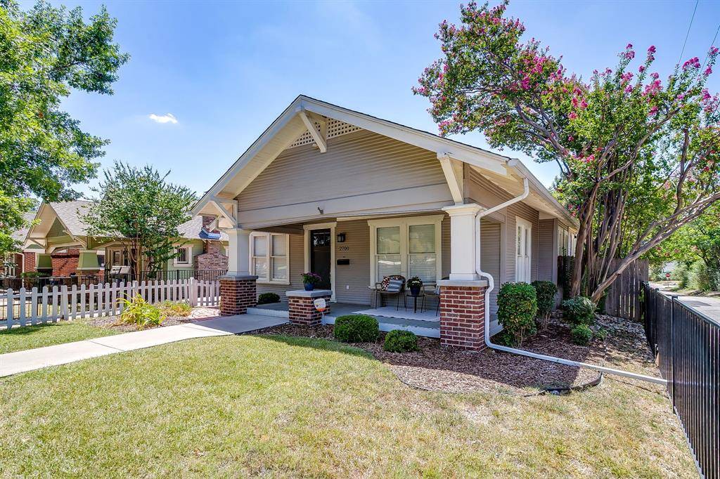 2700 College Avenue, Fort Worth, TX 76110
