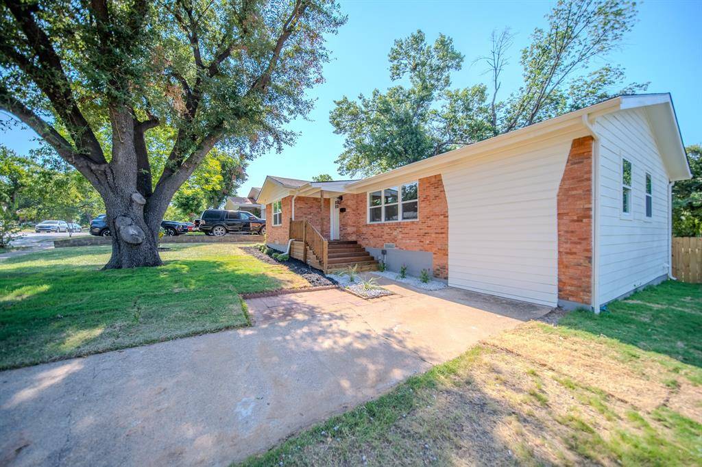 1140 Fair Oaks Drive, Irving, TX 75060
