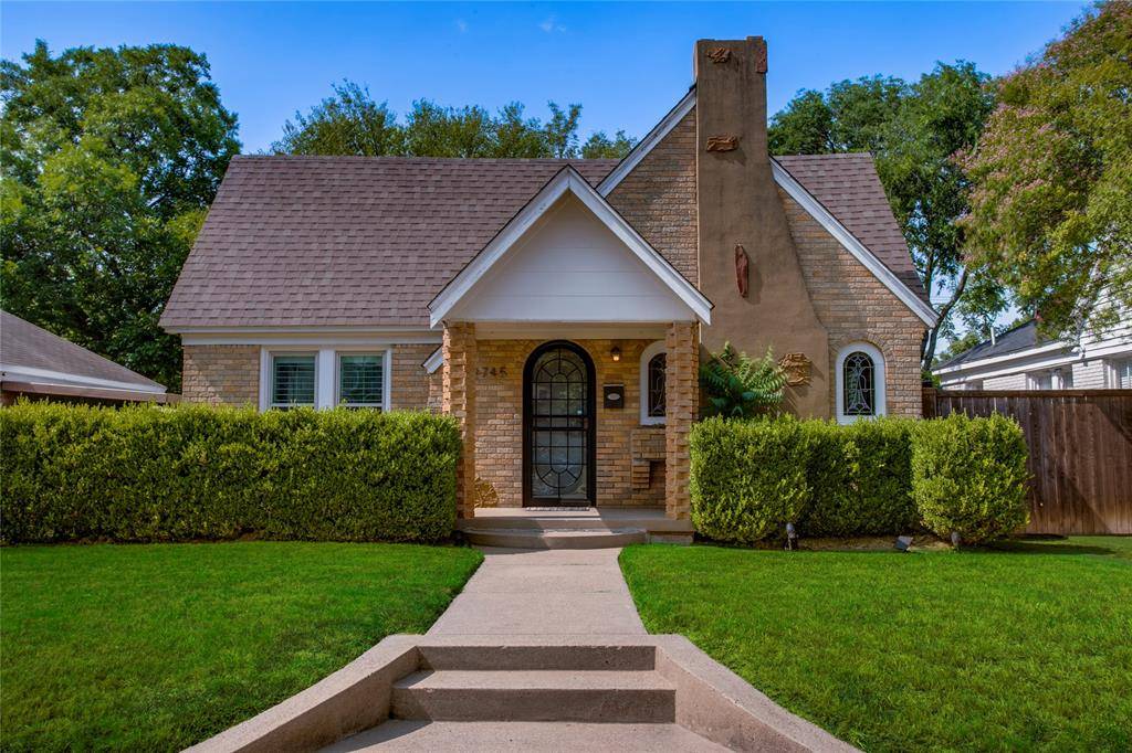 2745 Ivandell Avenue, Dallas, TX 75211