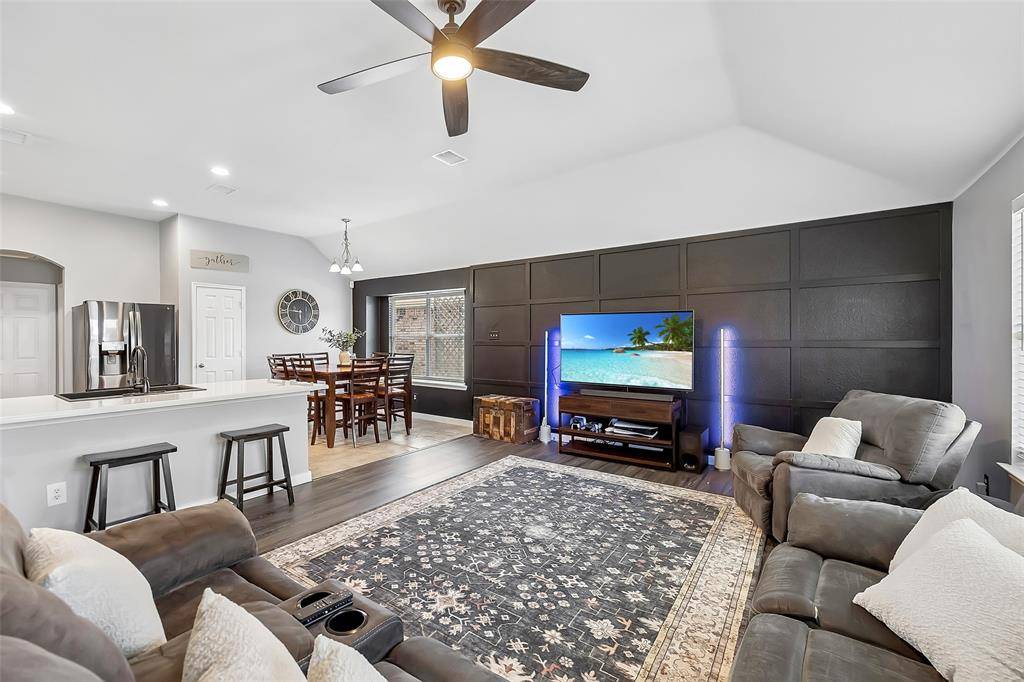 821 Austin Lane, Lavon, TX 75166
