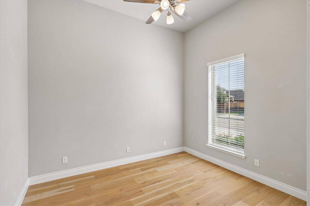 5708 Lake Jackson Drive, Fort Worth, TX 76126