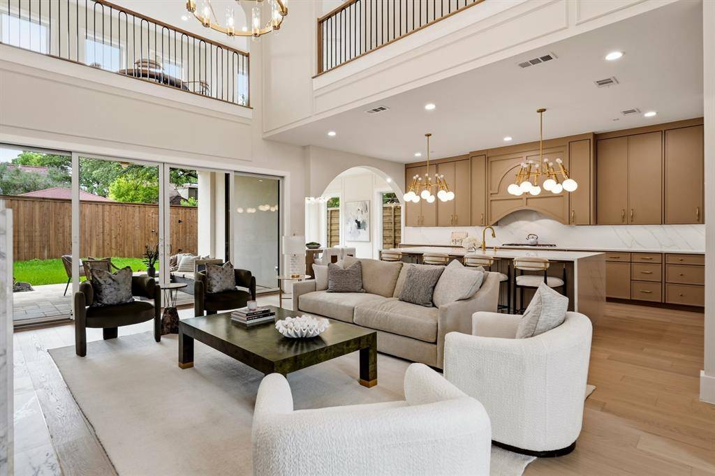 6055 Ellsworth Avenue, Dallas, TX 75206