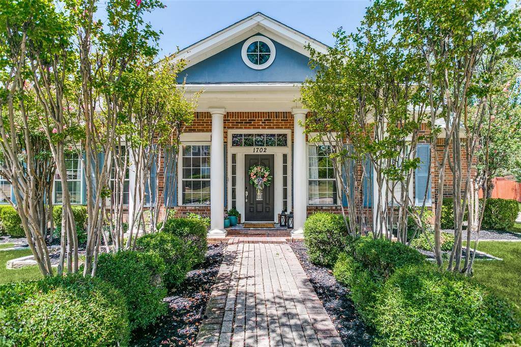 1702 Bluffview Lane, Carrollton, TX 75007
