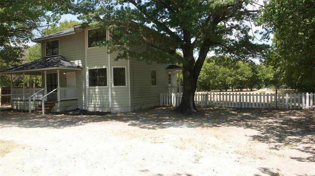 207 Spring Branch Drive, Red Oak, TX 75154