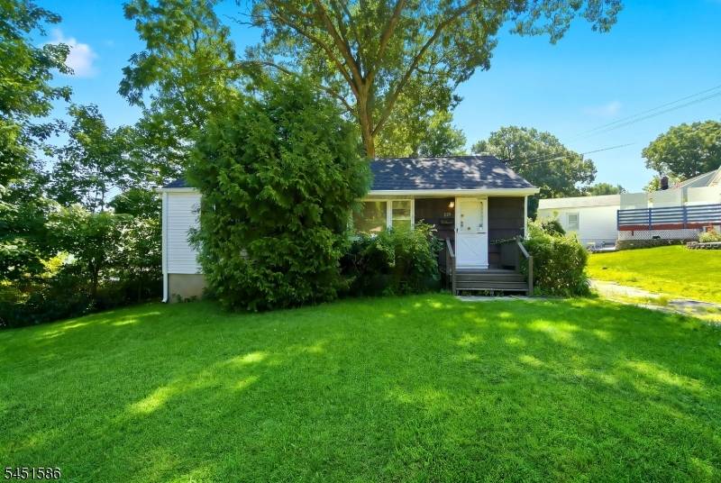 234 Prospect St, Dover Town, NJ 07801