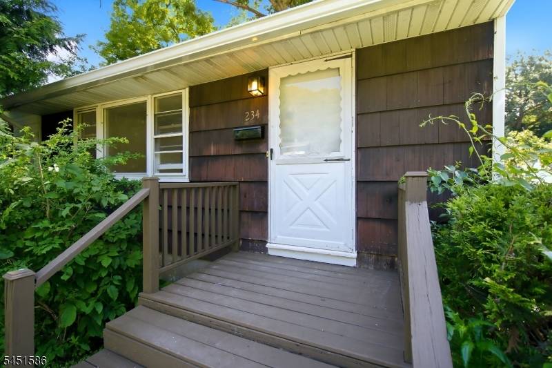 234 Prospect St, Dover Town, NJ 07801