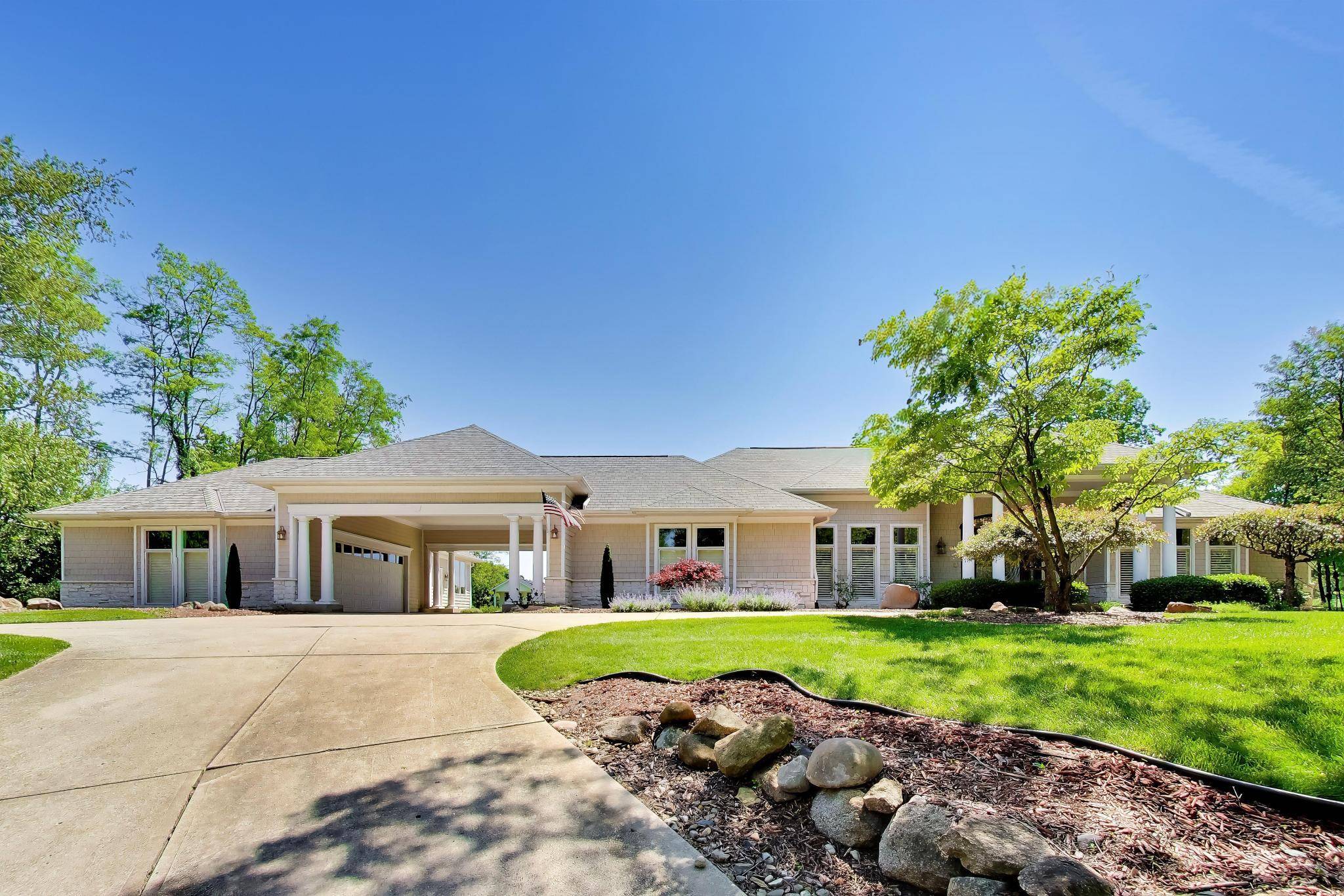 1920 High Mdw S, Bertrand Twp, MI 49120
