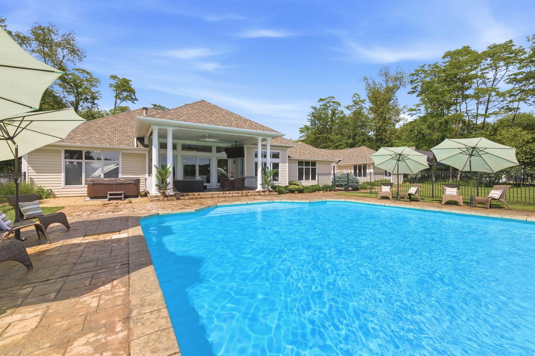 1920 High Mdw S, Bertrand Twp, MI 49120