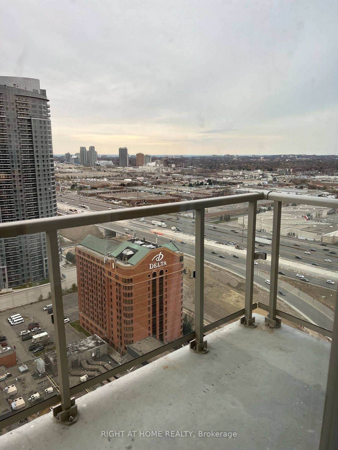 2033 Kennedy RD #3105, Toronto E07, ON M5T 0B9