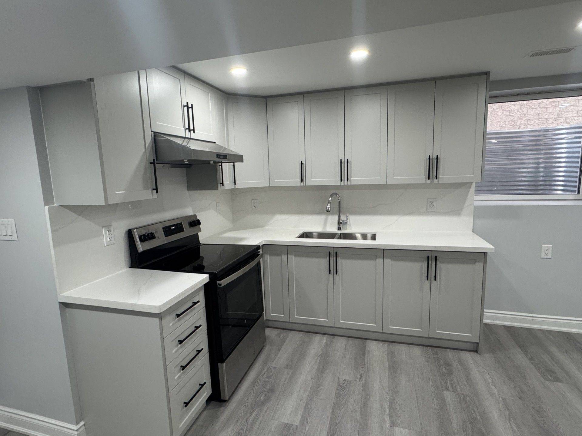 33 Bluffwood(Basement) CRES, Brampton, ON L6P 2P3