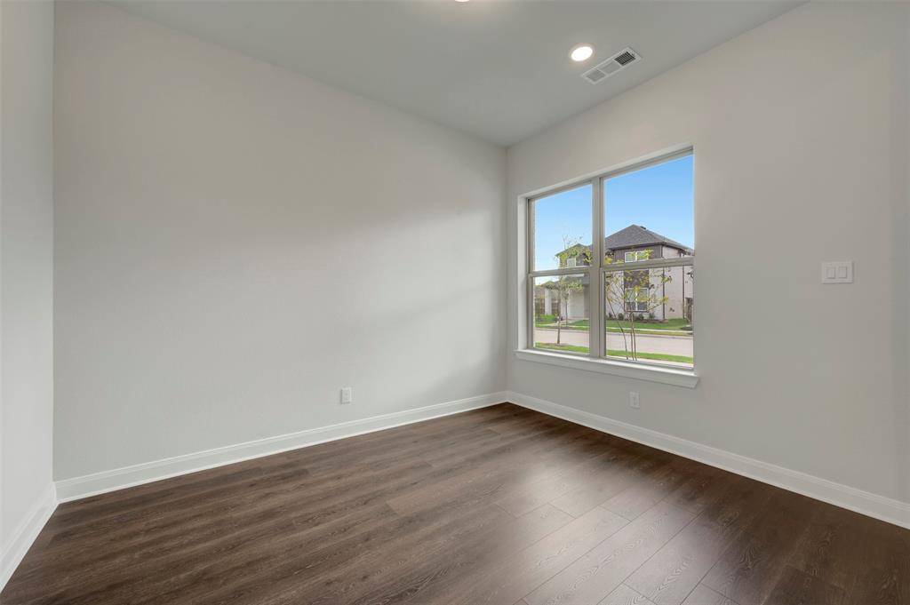 9321 Persimmon Lane, Mesquite, TX 75126