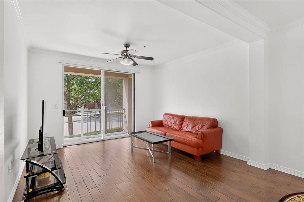 330 Las Colinas Boulevard E #220, Irving, TX 75039