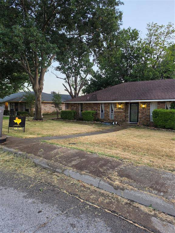 1033 Shadywood Lane, Desoto, TX 75115
