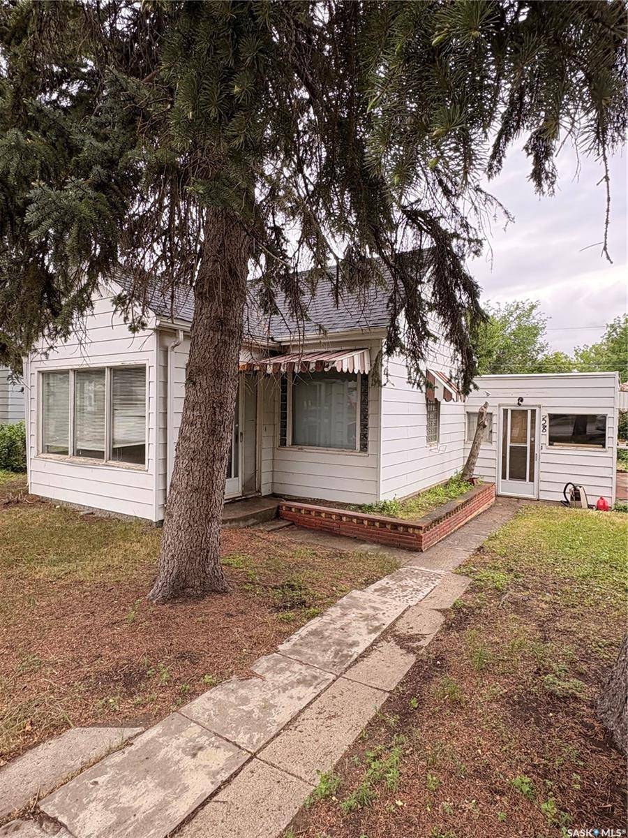 58 Lillooet STREET W, Moose Jaw, SK S6H 4Y5