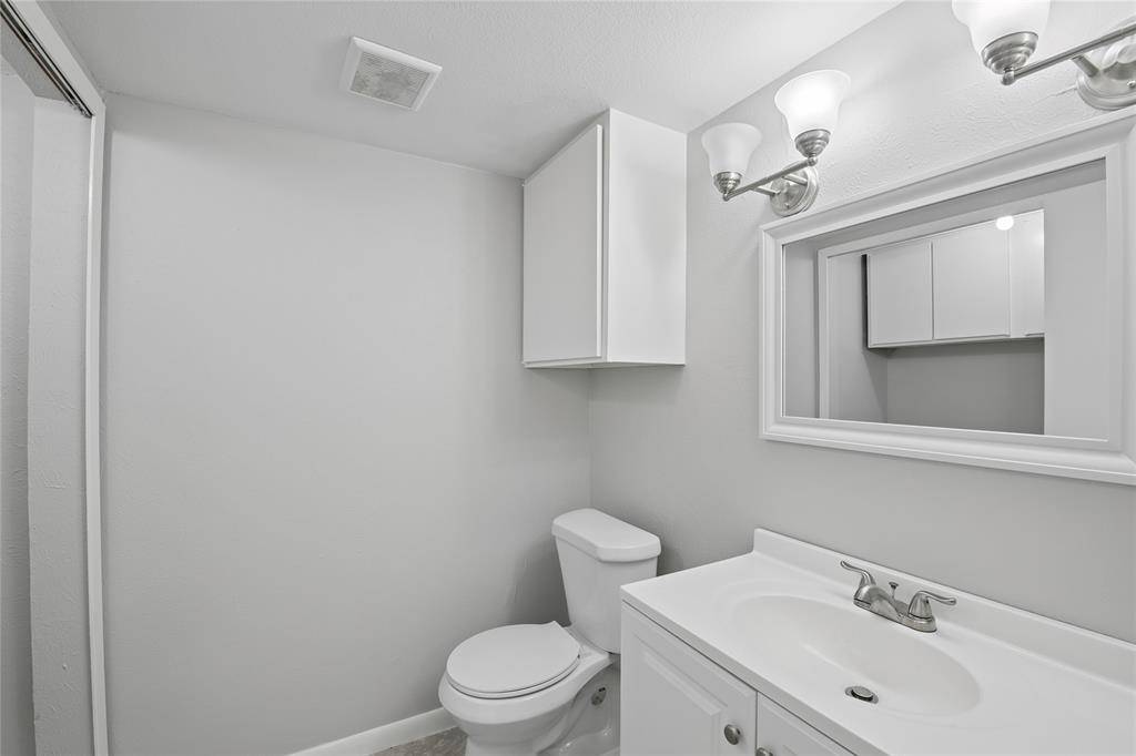 1971 Shorewood Drive, Grapevine, TX 76051