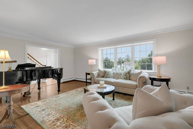 87 Peachtree Rd, Bernards Twp., NJ 07920