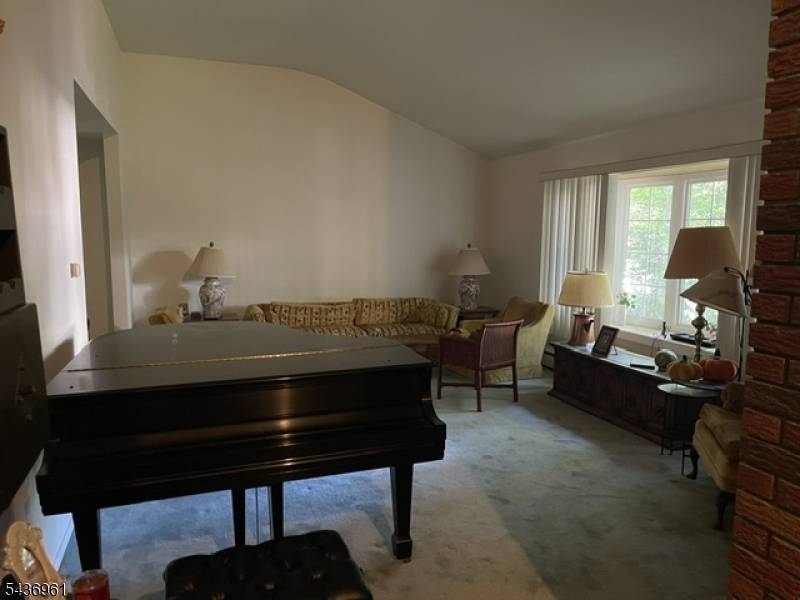 68 Dartmouth Rd, Wayne Twp., NJ 07470