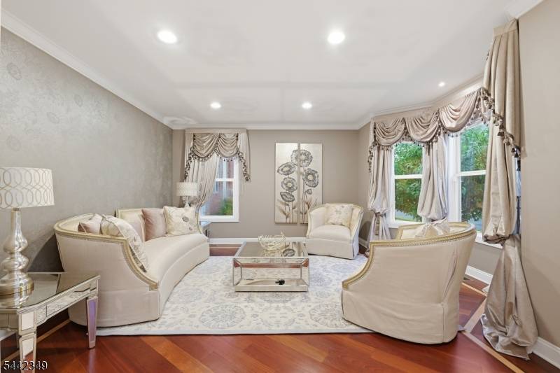 1 Koch Ln, East Brunswick Twp., NJ 08816