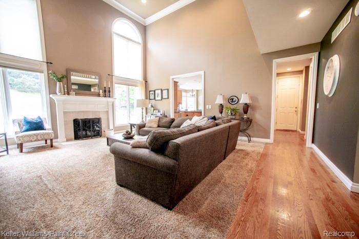 4853 Goodison Place DR, Oakland Charter Township, MI 48306