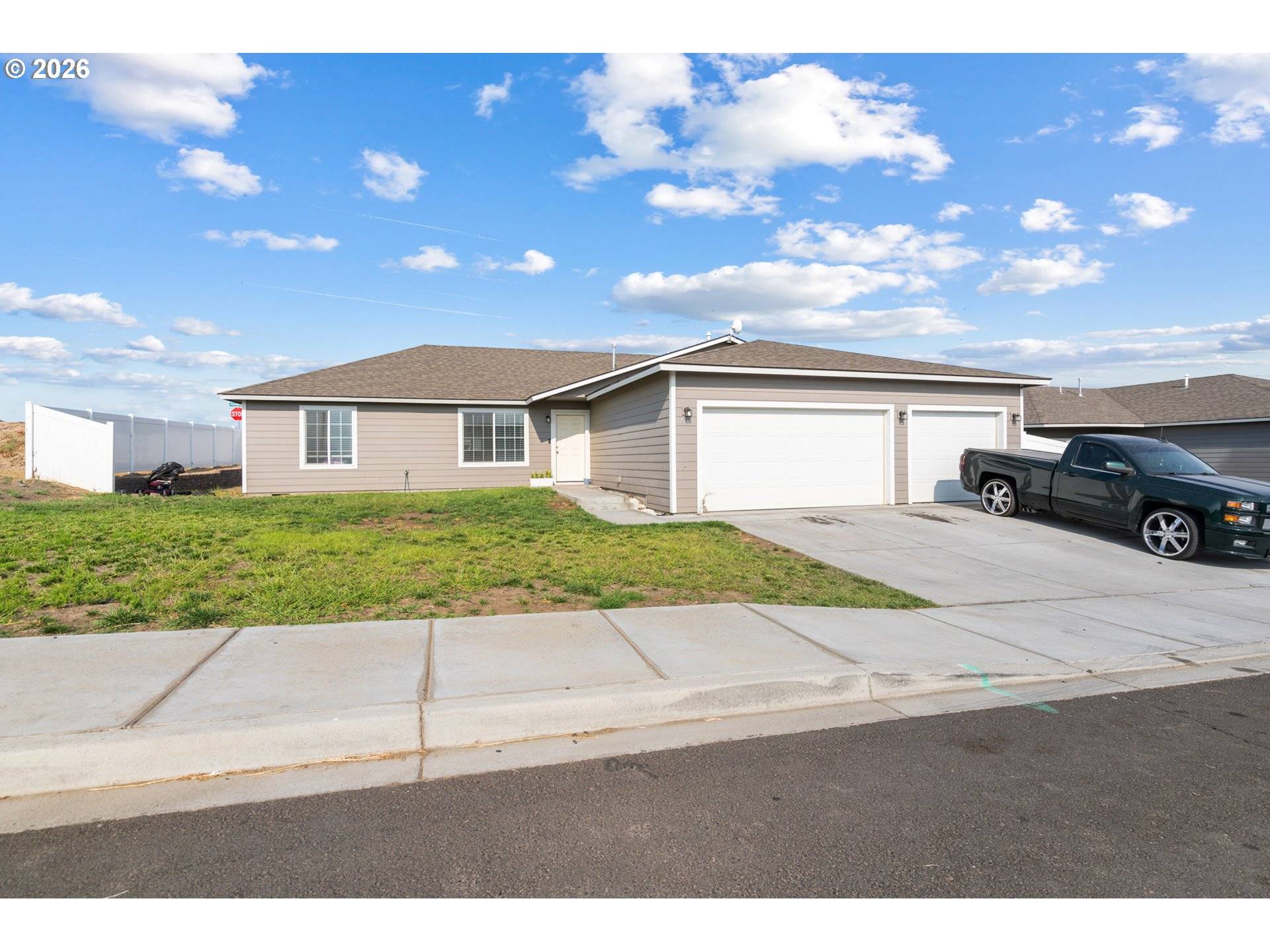 2734 CURLEW ST, Umatilla, OR 97882