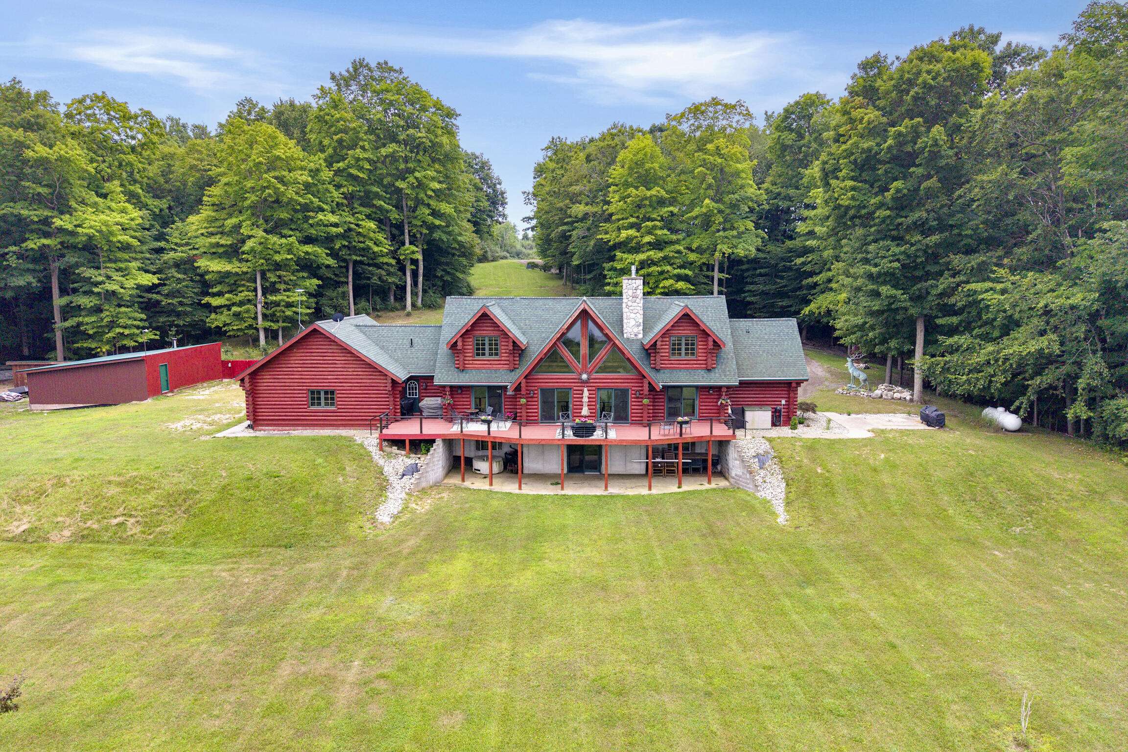 302 E Kott RD, Manistee Twp, MI 49660
