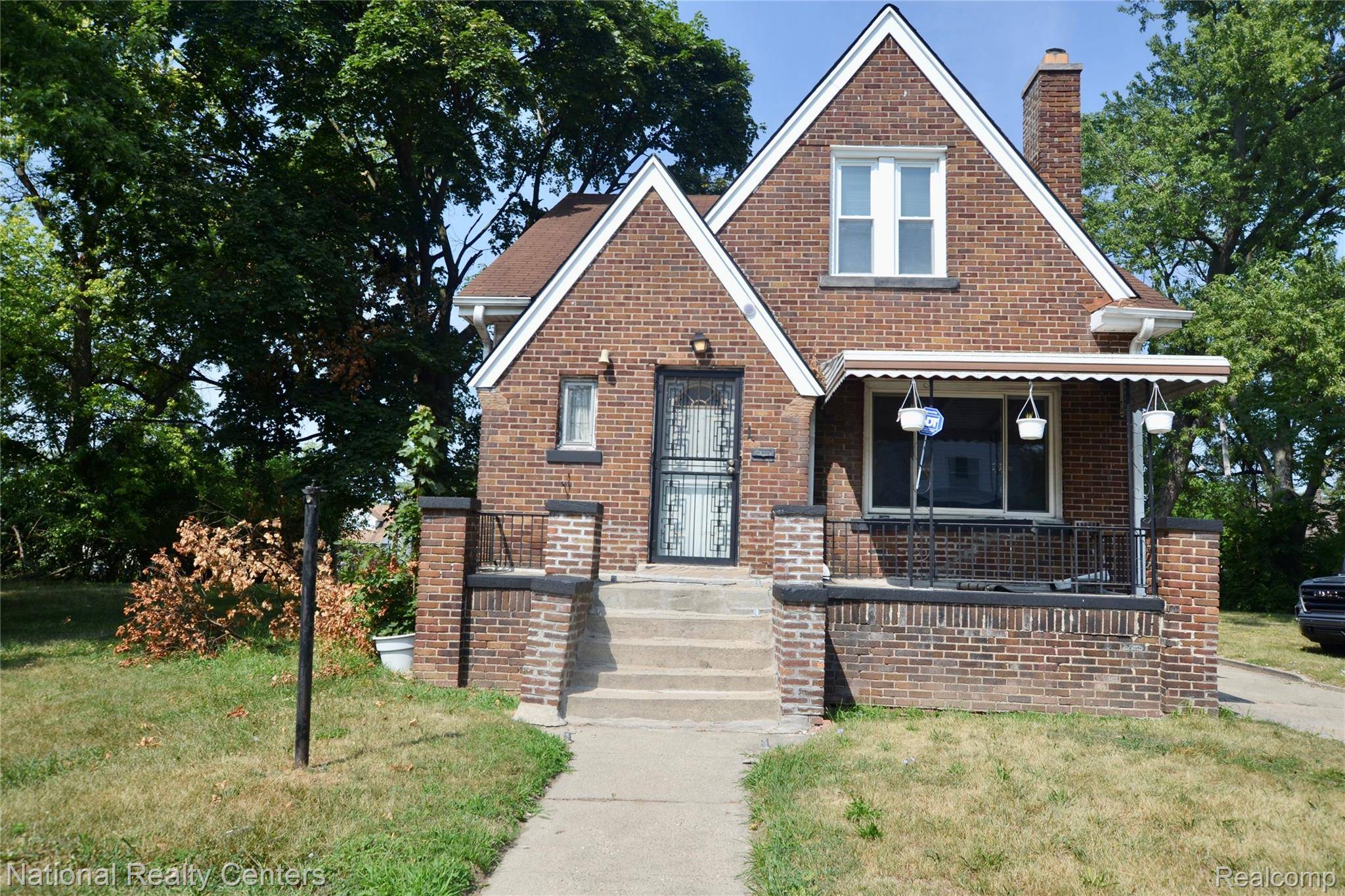 12245 Meyers RD, Detroit, MI 48227