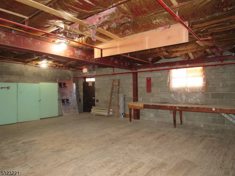 4 7th St, Frenchtown Boro, NJ 08825