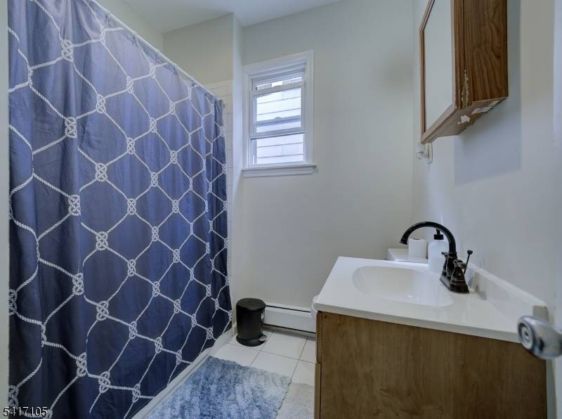 193 Clerk St, Jersey City, NJ 07305