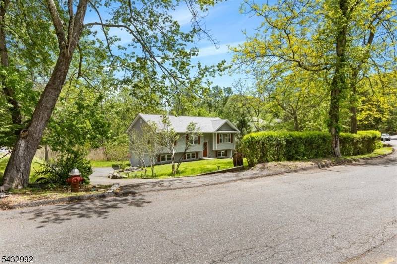 47 Winding Way, Byram Twp., NJ 07821