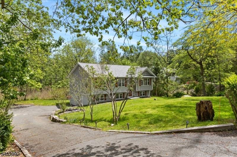 47 Winding Way, Byram Twp., NJ 07821