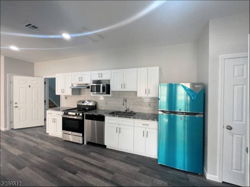 1599 Route22 #4, Union Twp., NJ 07083