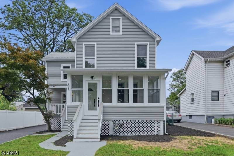 37 W Colfax Ave, Roselle Park Boro, NJ 07204