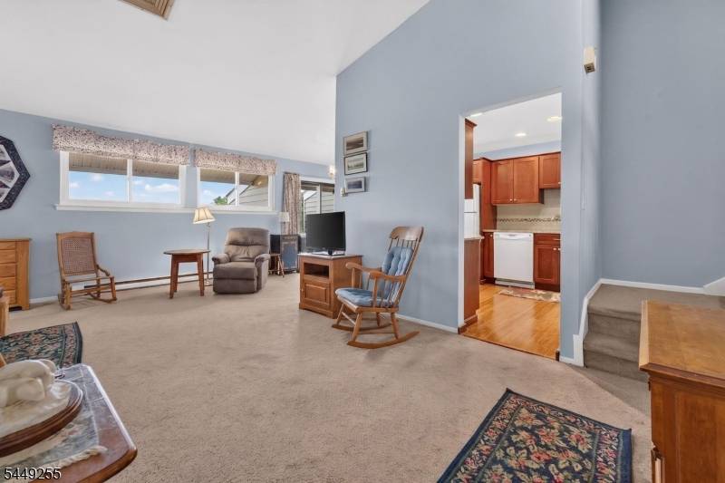 68 Overlook Dr, Union Twp., NJ 08809