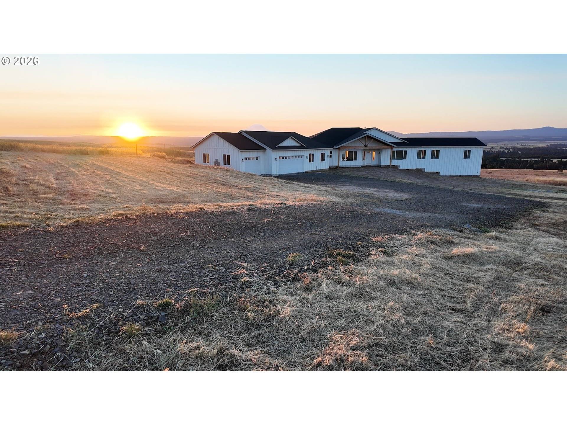 823 HORSESHOE BEND RD, Centerville, WA 98613