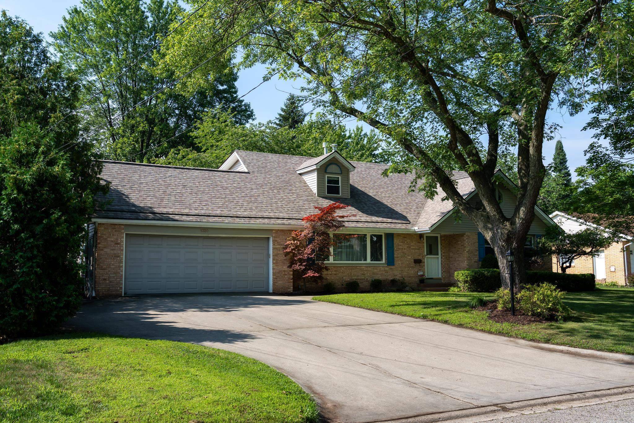 1320 E Chippewa ST, Pleasant, MI 48858