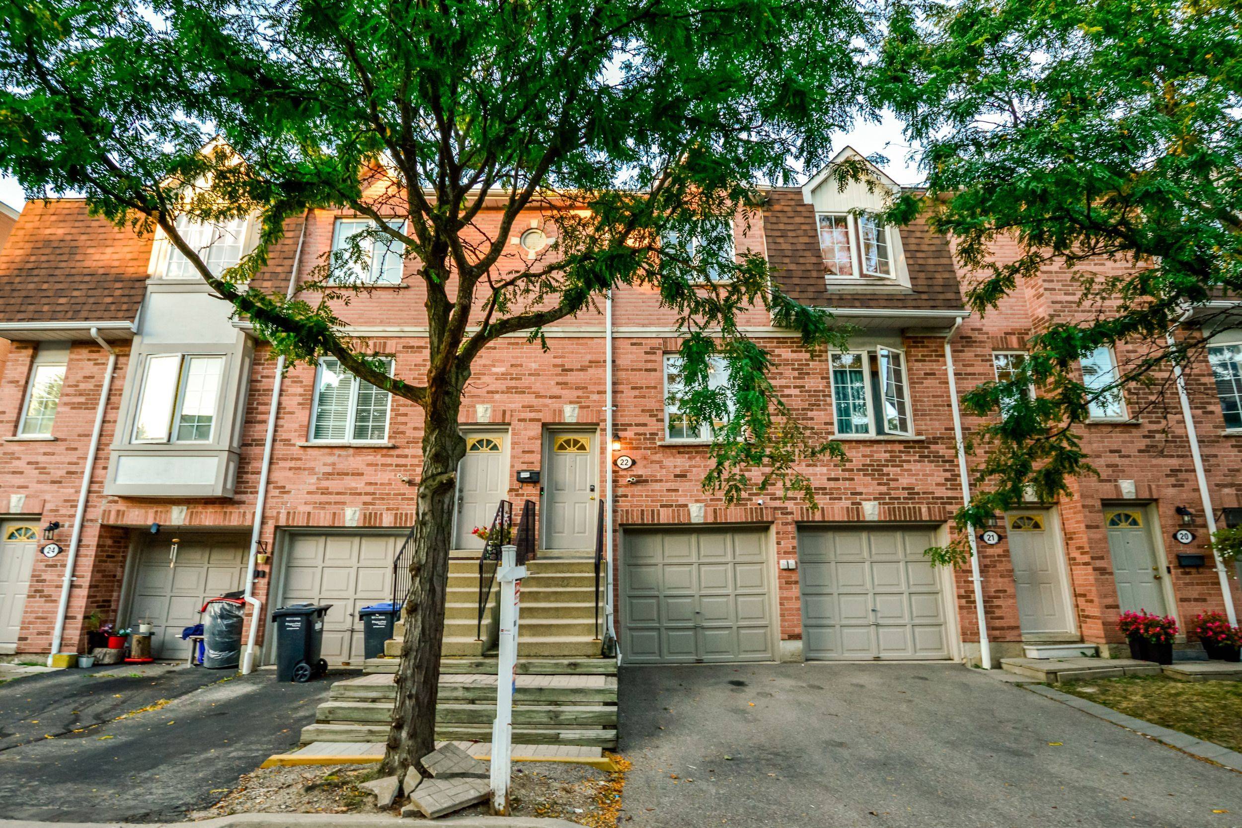 1525 South Parade CT #22, Mississauga, ON L5M 6E9