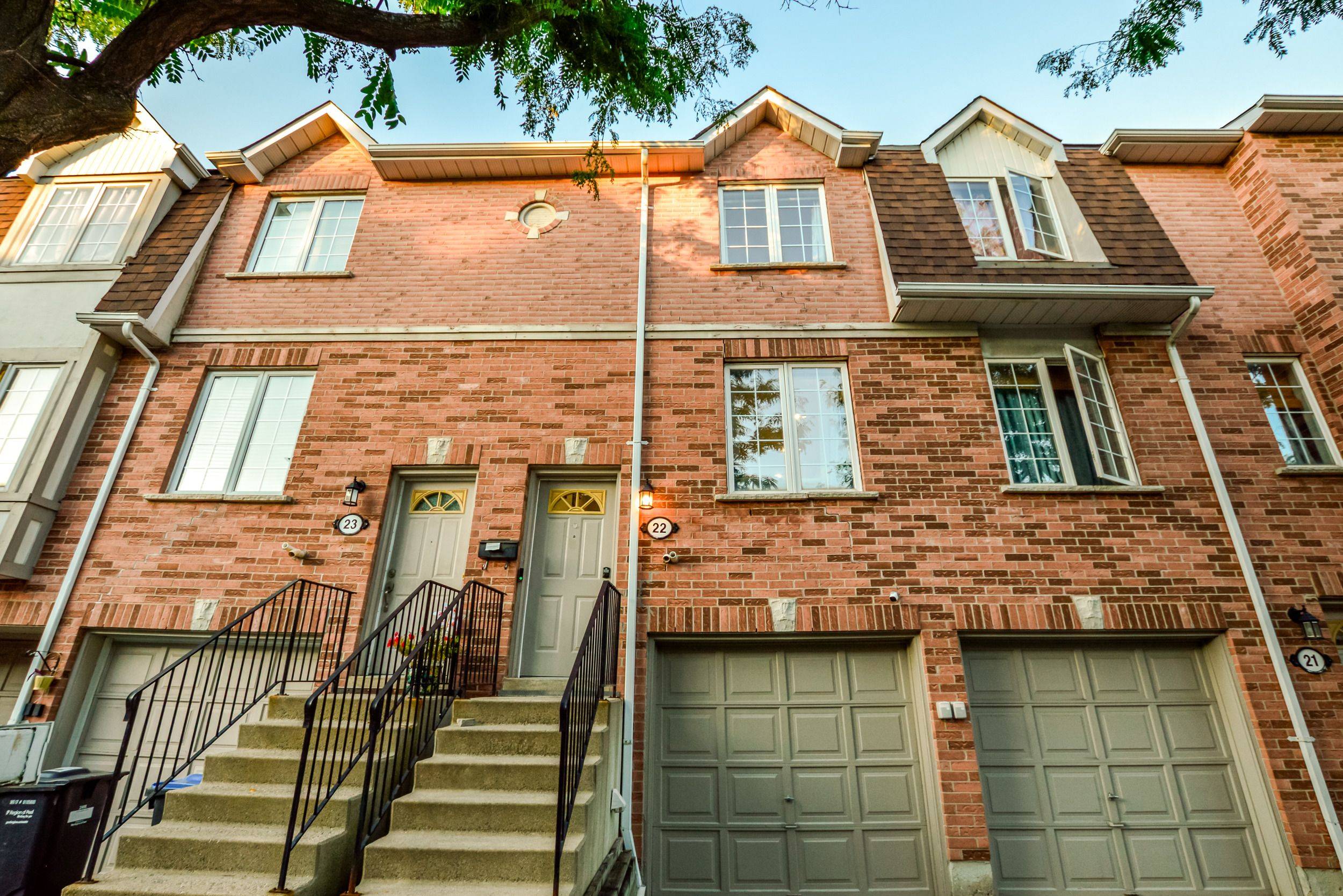 1525 South Parade CT #22, Mississauga, ON L5M 6E9