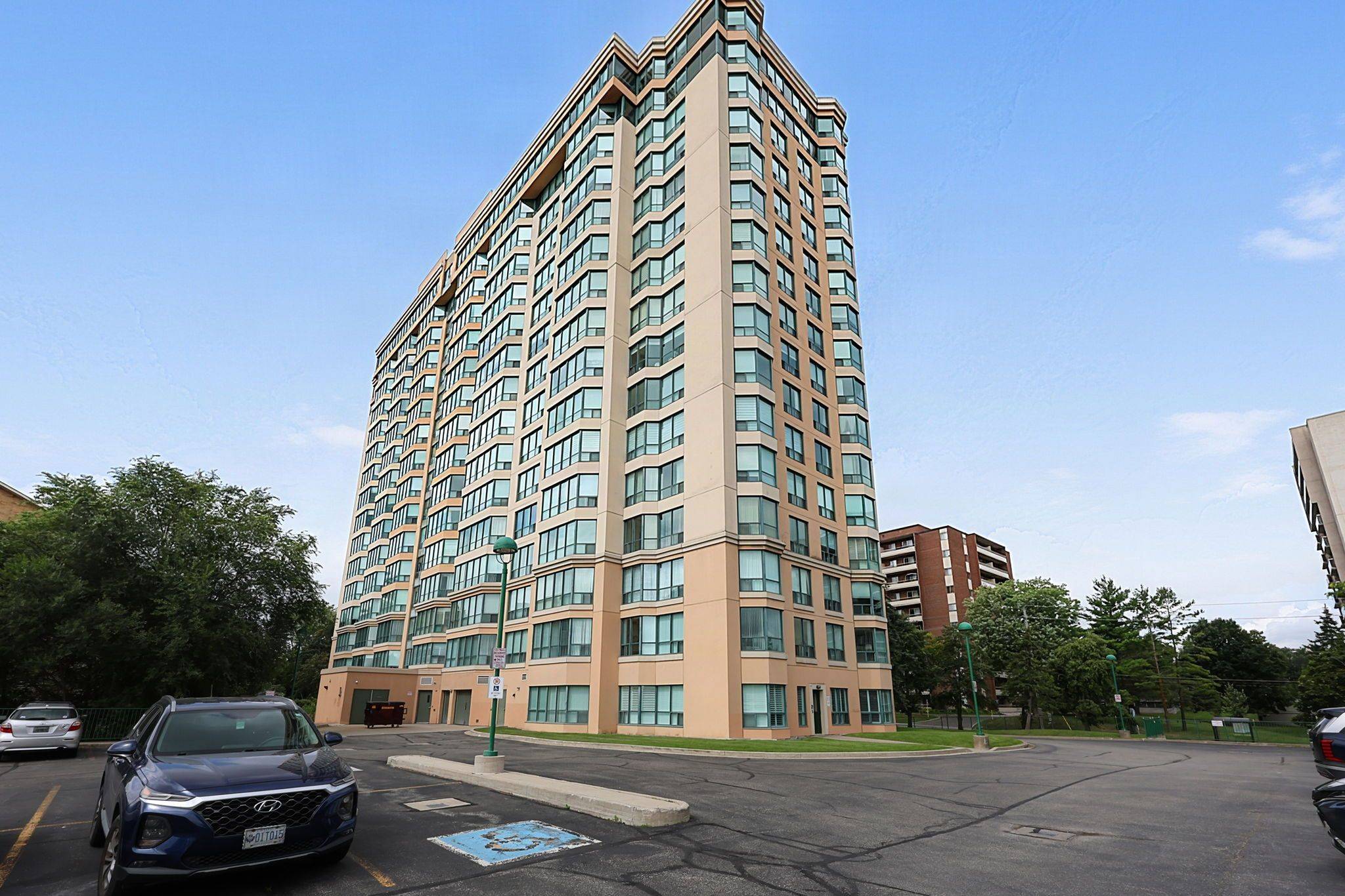100 Millside DR #201, Milton, ON L9T 5E2