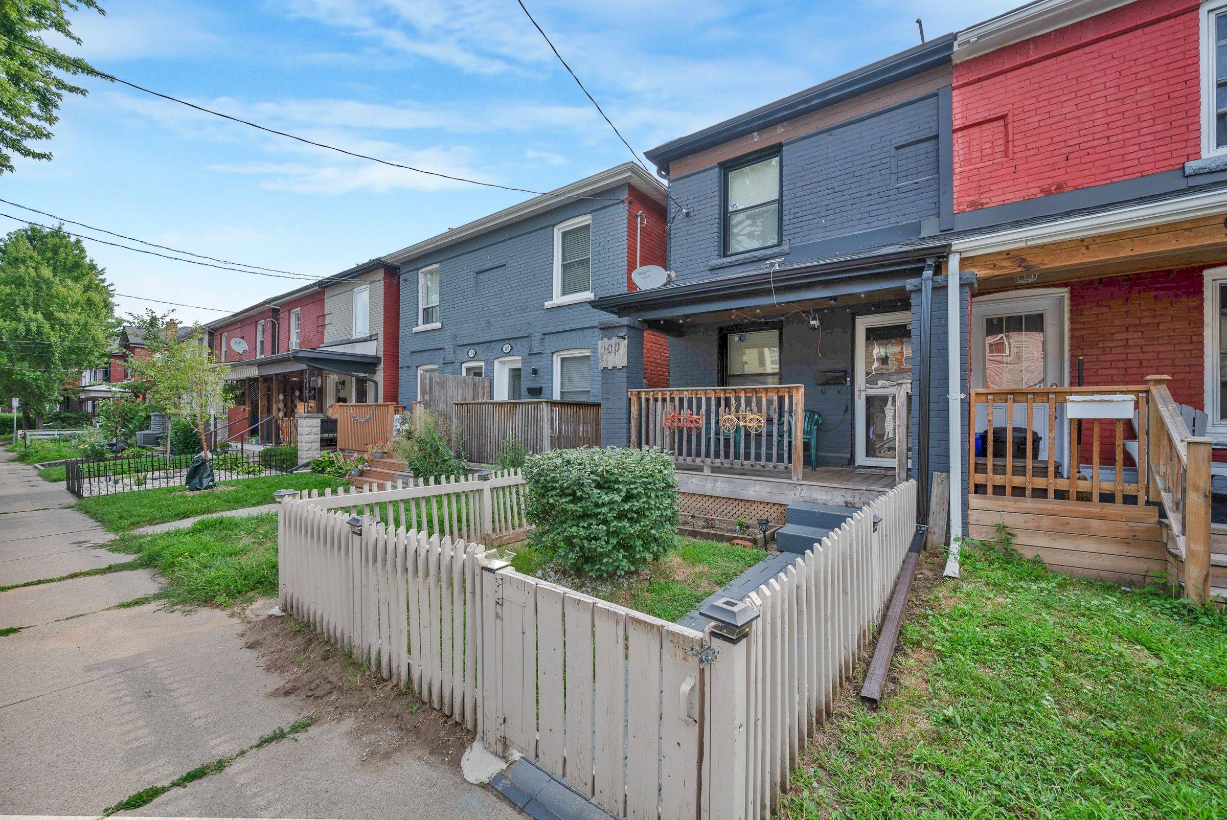 100 Gibson AVE, Hamilton, ON L8L 6J8
