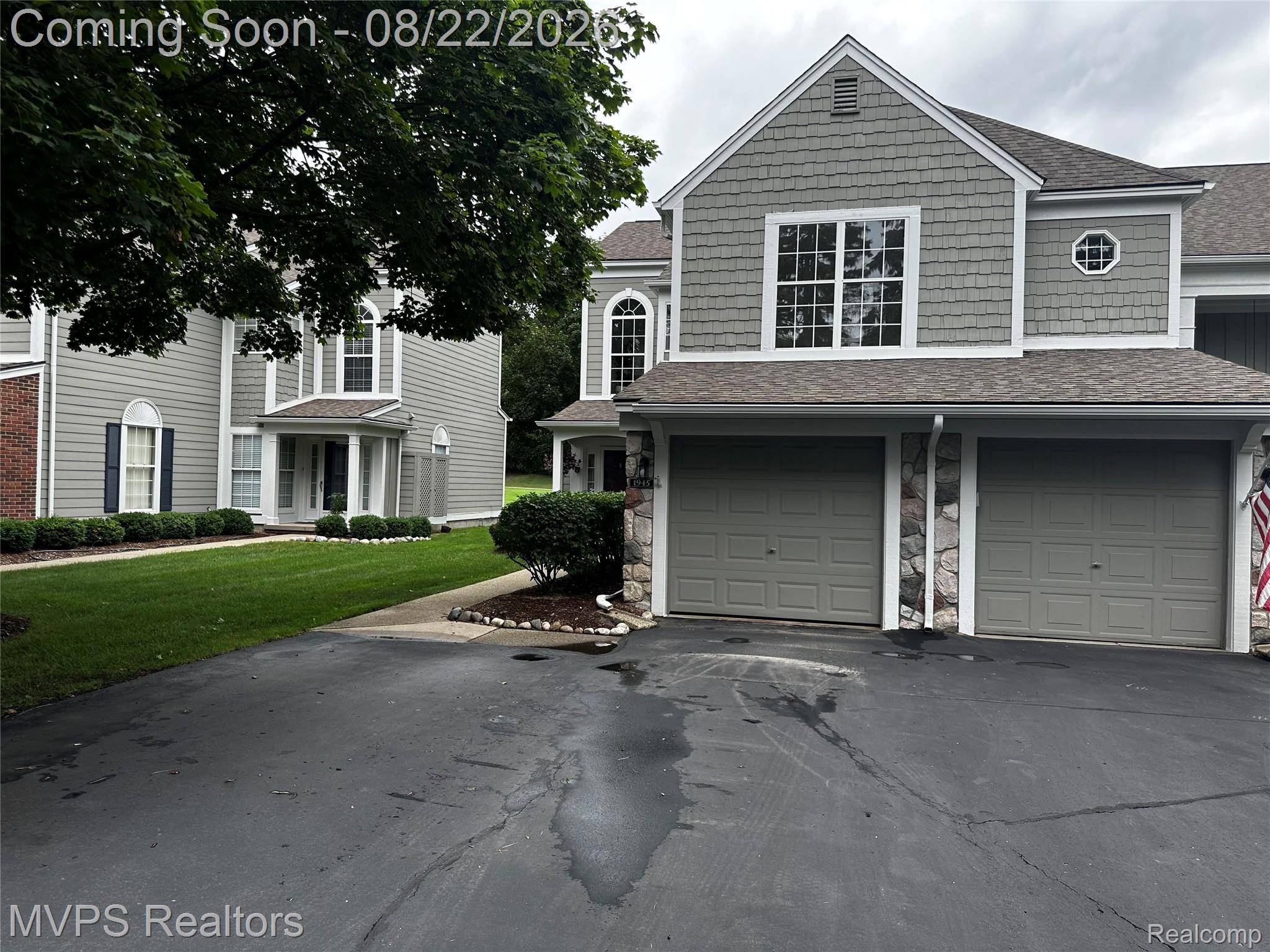 1945 Eagle Pointe #72, Bloomfield Charter Township, MI 48304