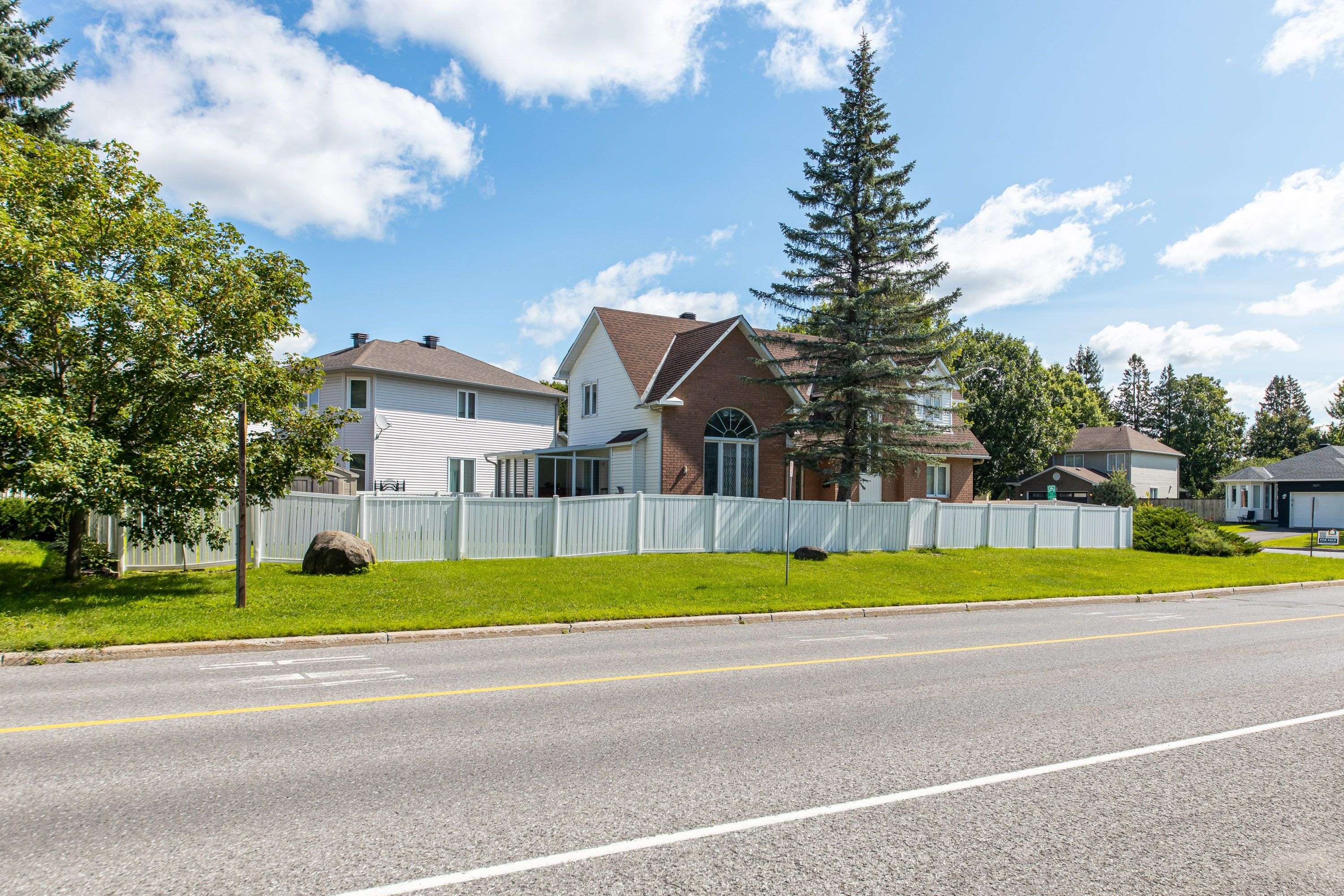 1226 Matheson RD, Cyrville - Carson Grove - Pineview, ON K1J 1A7