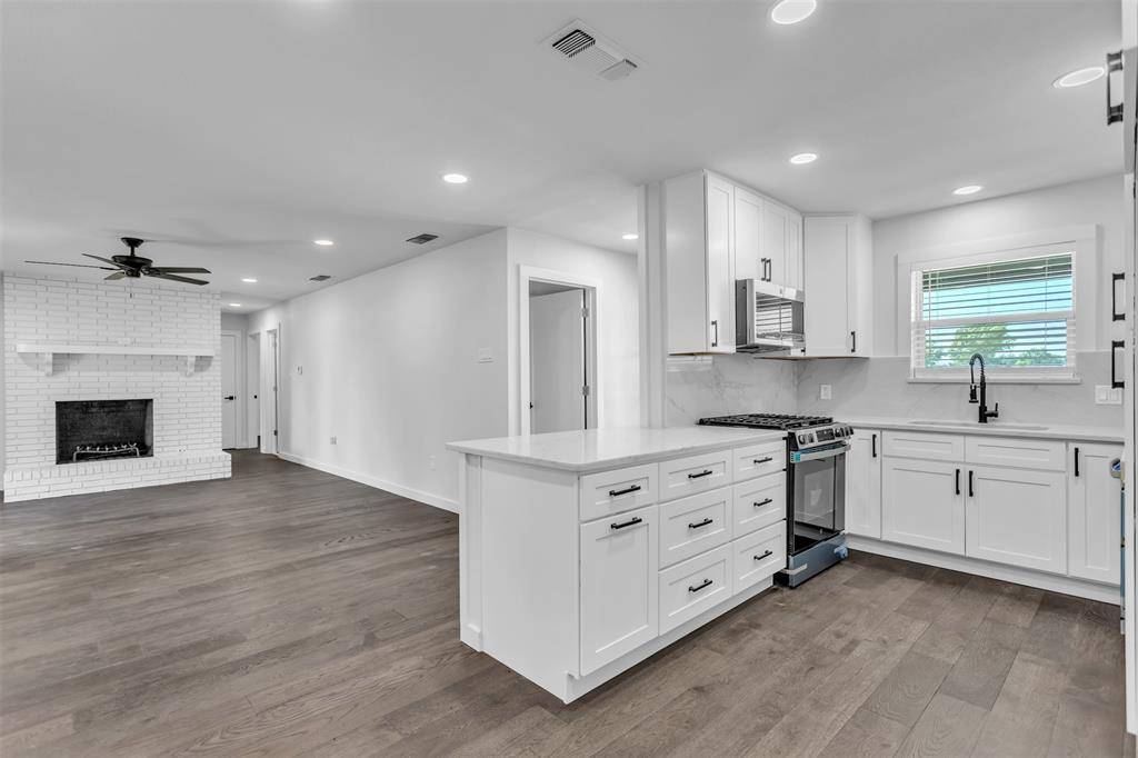 110 Twin Circle, Wortham, TX 76693